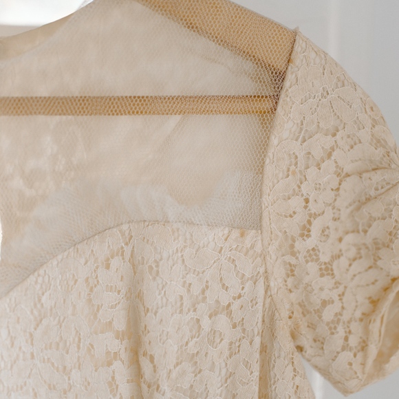 Vintage Wedding Dress - Picture 5 of 6